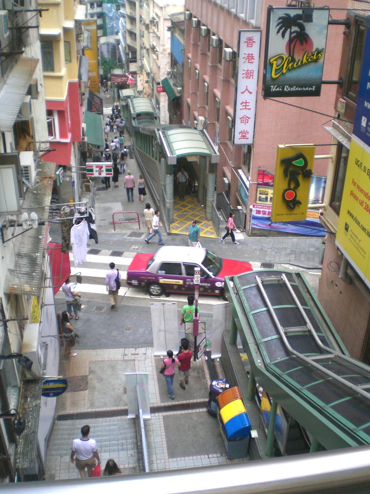 中环至半山自动扶梯，些利街段